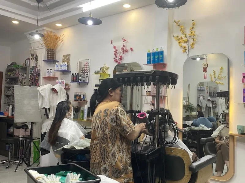 Jungle Hair Salon Quận 4