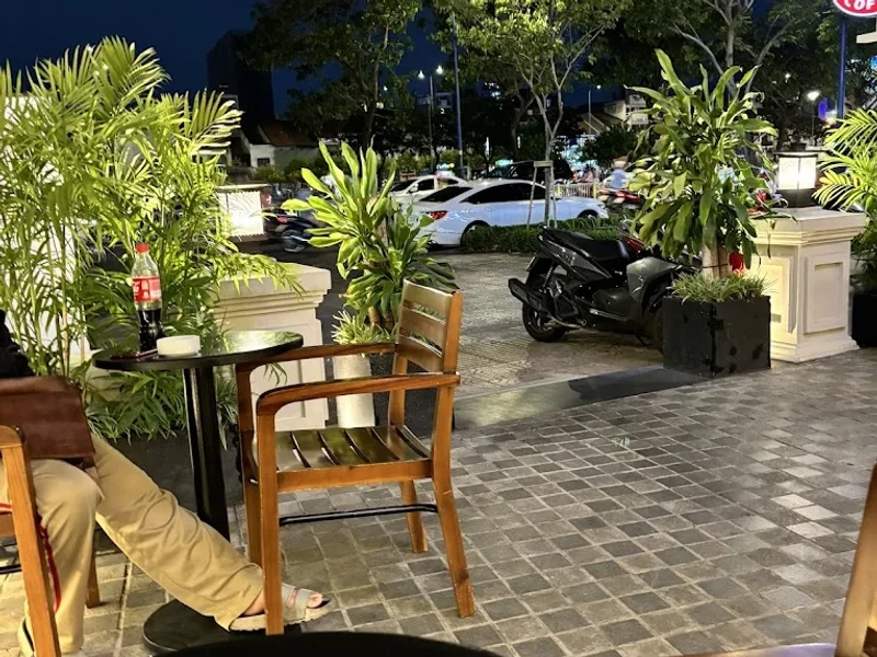 Highlands Coffee Ben Van Don HCM