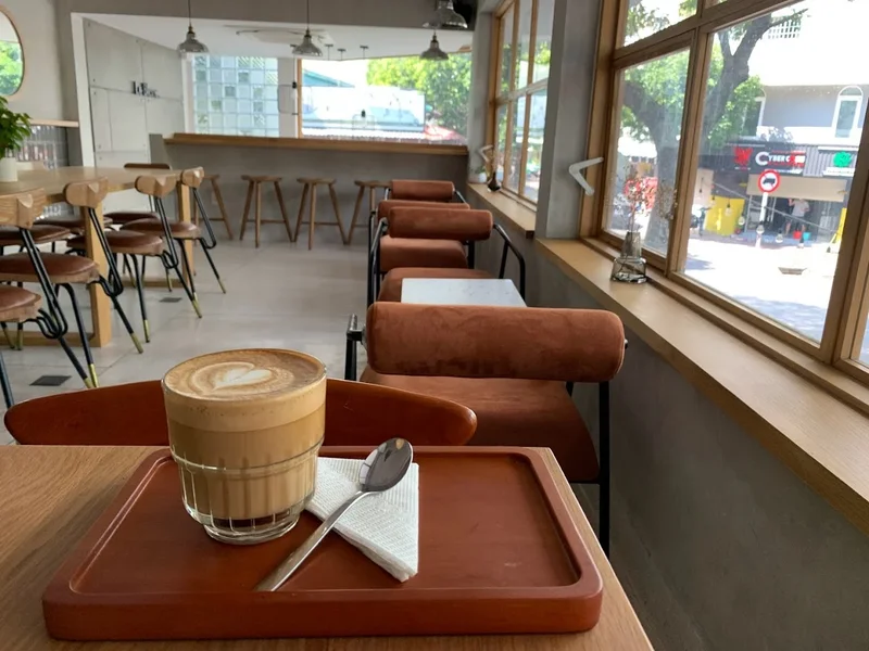 Le Blanc.Coffee & Space