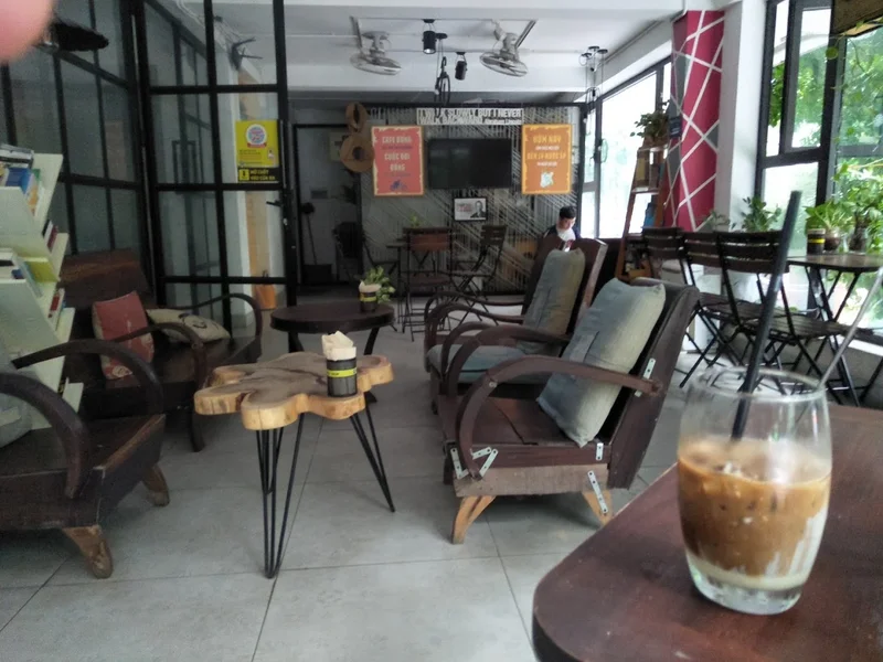 8 Coffee shop