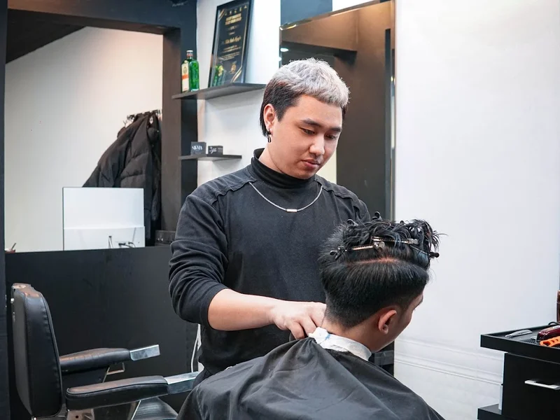 Level 1 Men's Hair Studio Vạn Bảo - SCI cũ