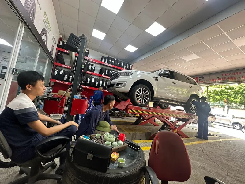 Trung Anh Garage. Trung Tâm sơn, sửa chữa ô tô