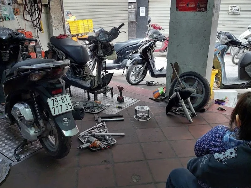 Tiệm Sửa Xe Máy Trần Nam