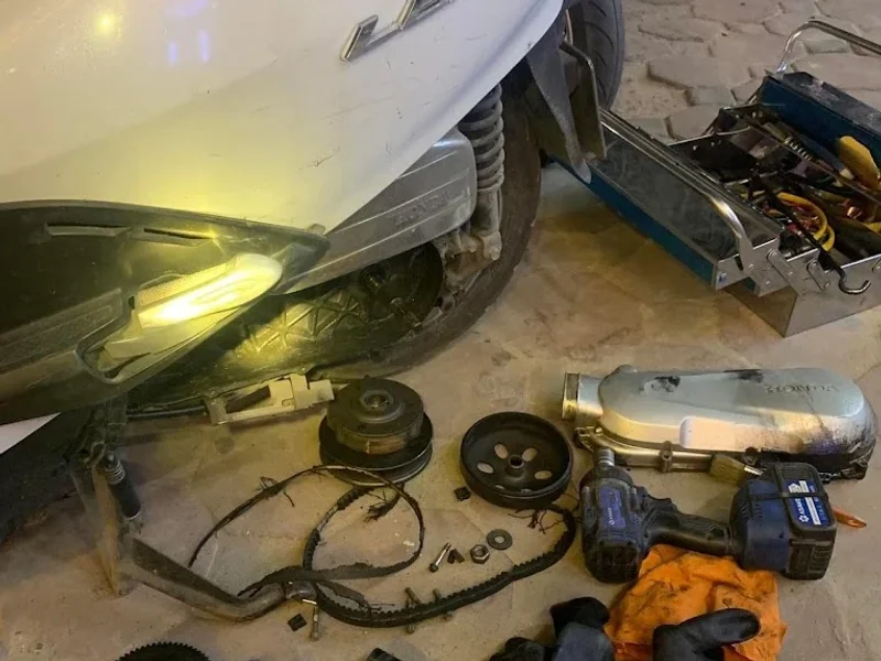 Sửa xe máy 24/24 Hoàng Gia