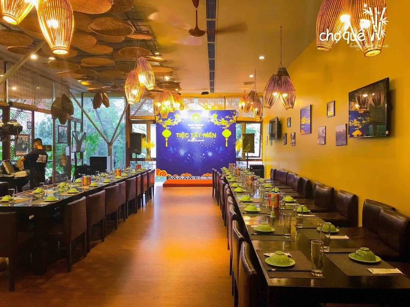 Nhà Hàng Chợ Quê Hoàng Ngân