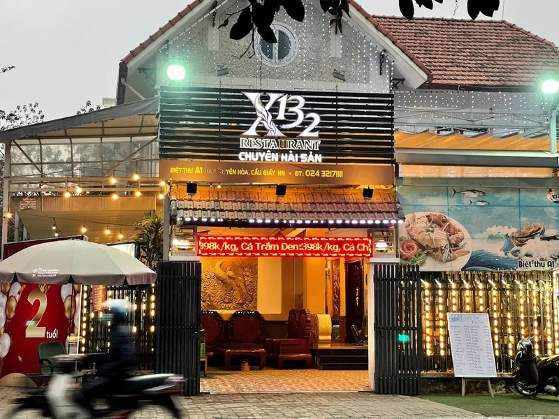 Nhà Hàng Hải Sản X132
