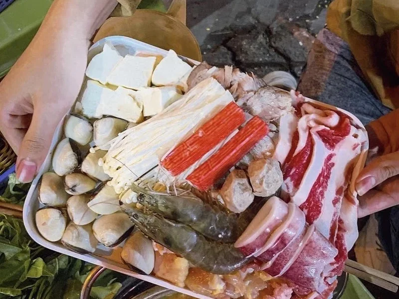 Nướng Ngói Lẩu Thái - 15 Hàng Bún