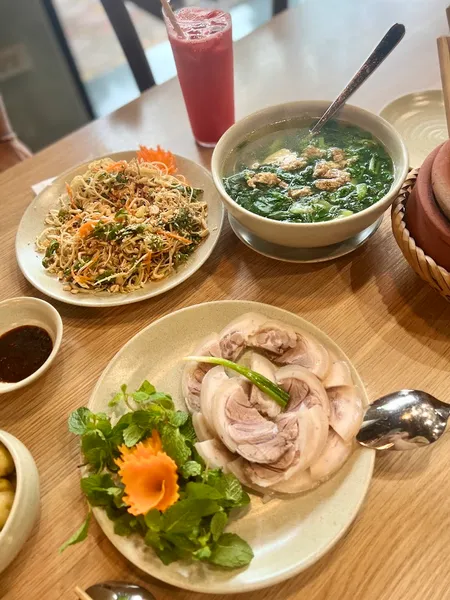 Tiệm Cơm Thu Hằng