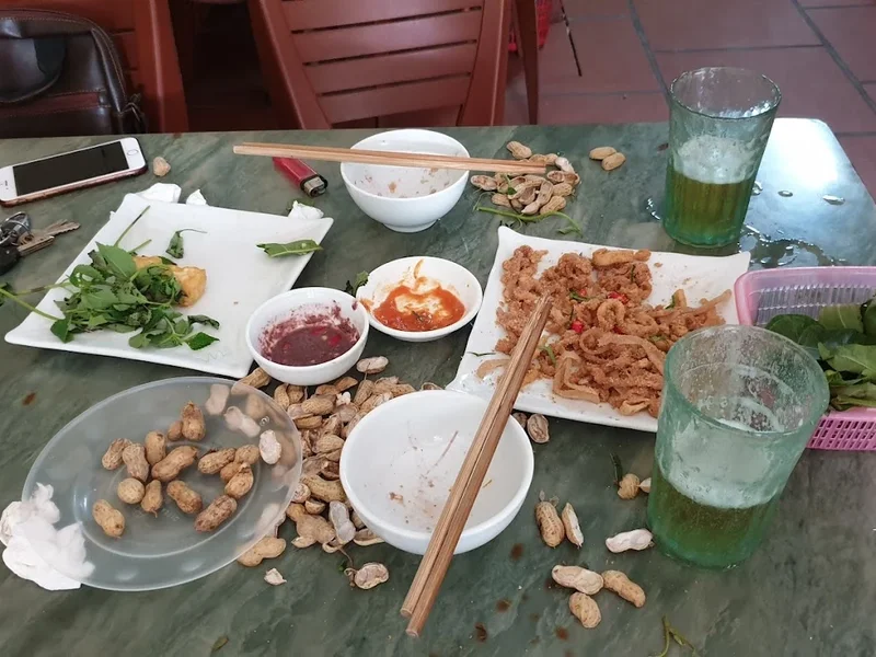 Ba Tầu Quán