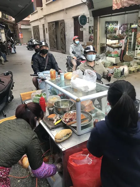 Bánh mỳ bate cô Bích