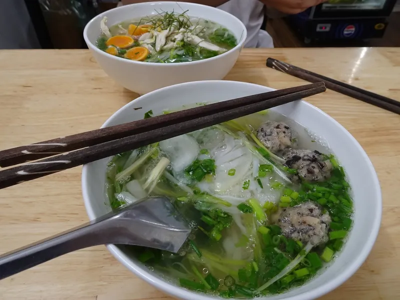 Phở Gà - Phở Phong Quán - Phở Trộn