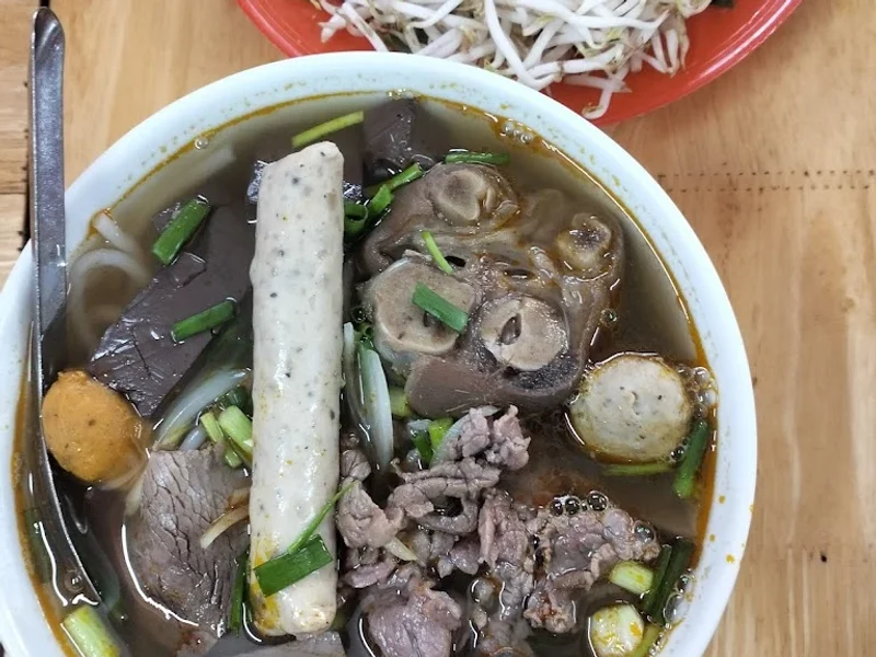 Bún Bò Huế Hợp Ngon nhất Trần Cung
