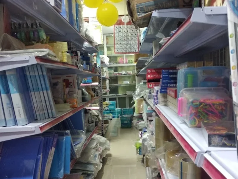 Nhà sách Vạn Hoa - Tăng Thiết Giáp