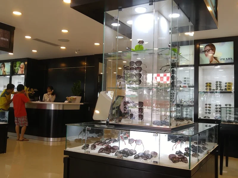 Công ty TNHH Kính Mắt Việt Nam