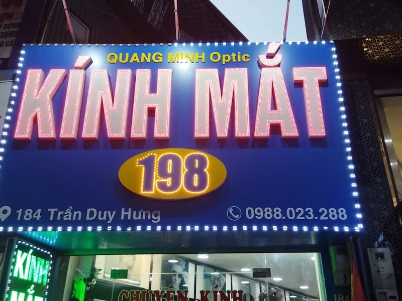 Cửa Hàng Kính Mắt 198