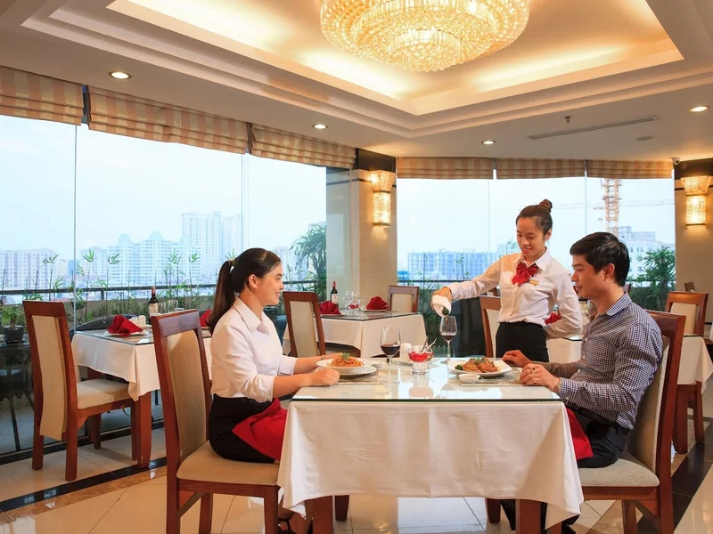 Khách sạn Luxeden