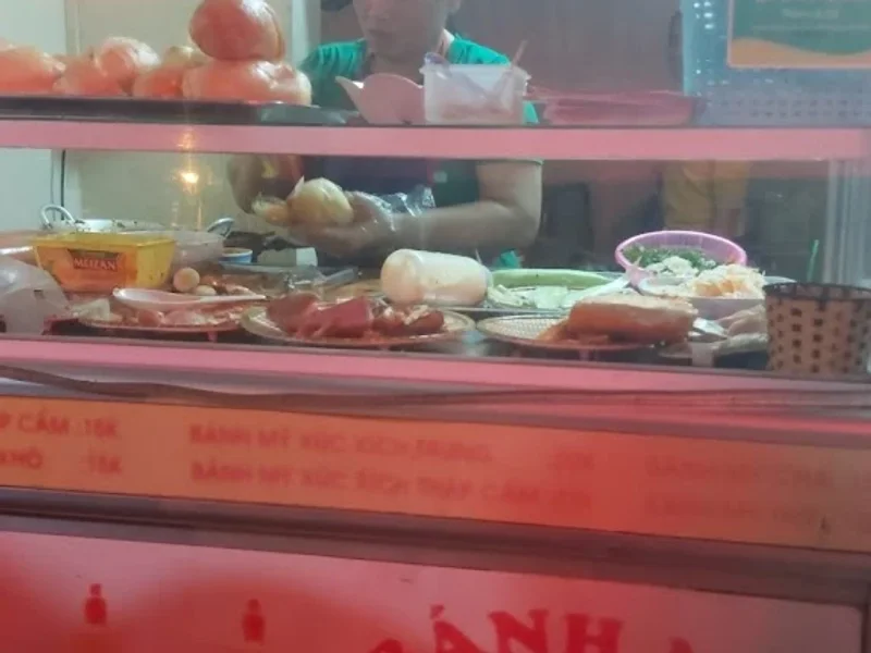 Bánh mì Như Lan