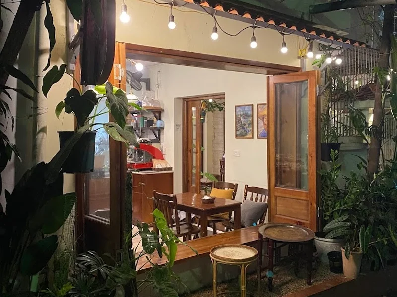 Longing Cafe Tea Room