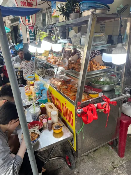 Bún riêu canh bún sáng. Bò lá lốp mỡ chài chiều