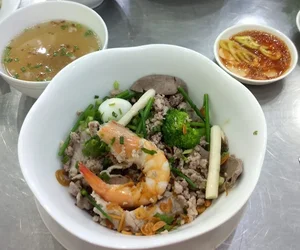 quán hủ tiếu tại Quận 8