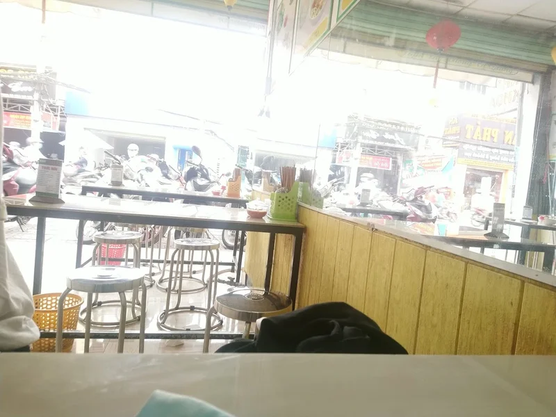 Mì quảng 3 anh em