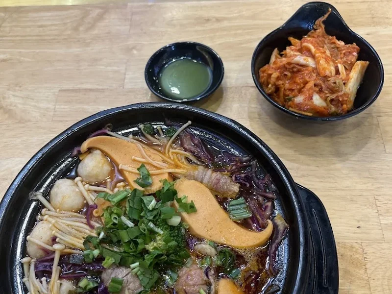 Mì Cay SEOUL Nguyễn Văn Quá