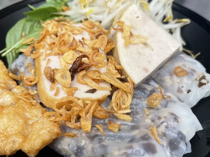 Yến Bánh Cuốn Chả Mực Hạ Long