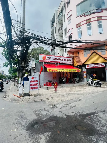 Yến Bánh Cuốn Chả Mực Hạ Long