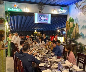 quán ăn trưa tại Quận 7