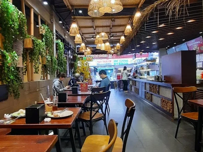 Cơm Tấm Phúc Lộc Thọ - 223 Nguyễn Thị Thập