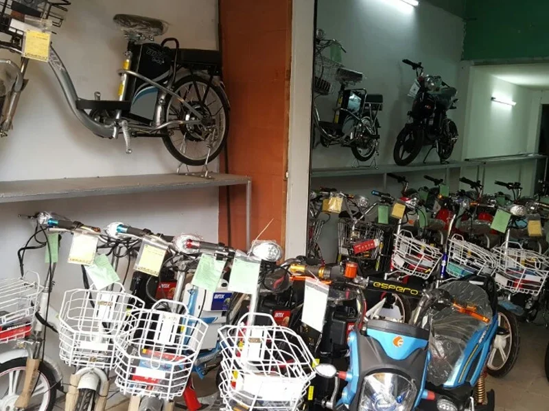 Thế Giới Xe Chạy Điện - Nguyễn Ảnh Thủ