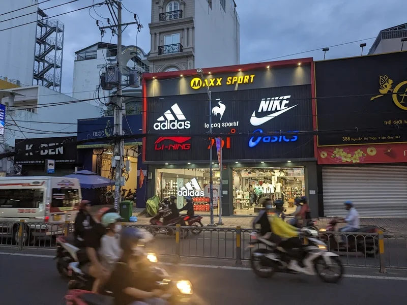 MaxxSport Nguyễn Thị Thập