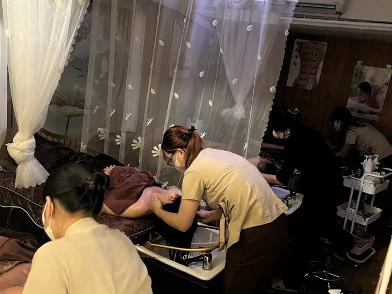 Gội đầu dưỡng sinh Giang Spa Lê Quang Định - Massage Body - Chăm Sóc Da - Bình Thạnh