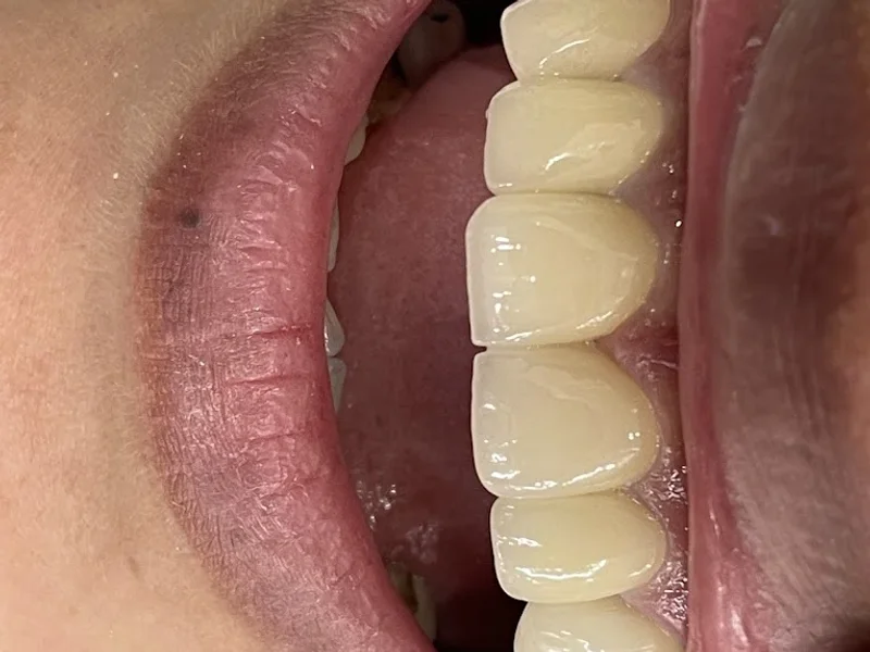 Công ty TNHH Một Thành Viên Nha Khoa Toàn Ý