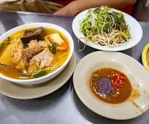 quán bún riêu tại Quận 1