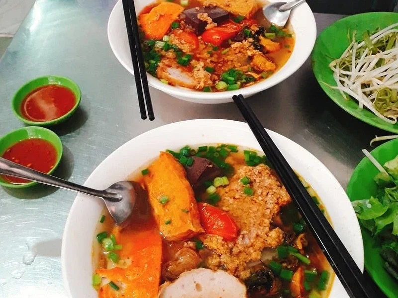 Bún riêu Dì Chín