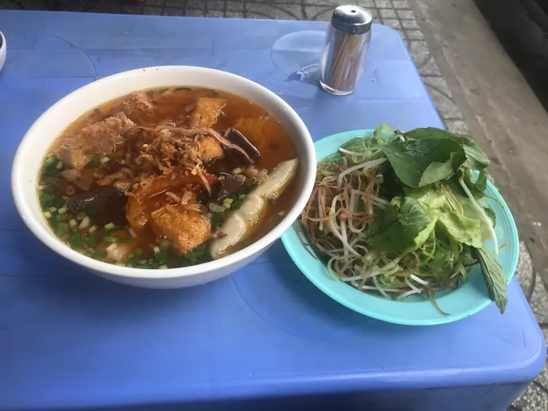 Quán bún riêu 75 Hòa Hưng