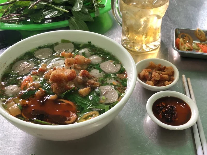 Hủ tiếu bò viên Chú Tư Già Quận 1