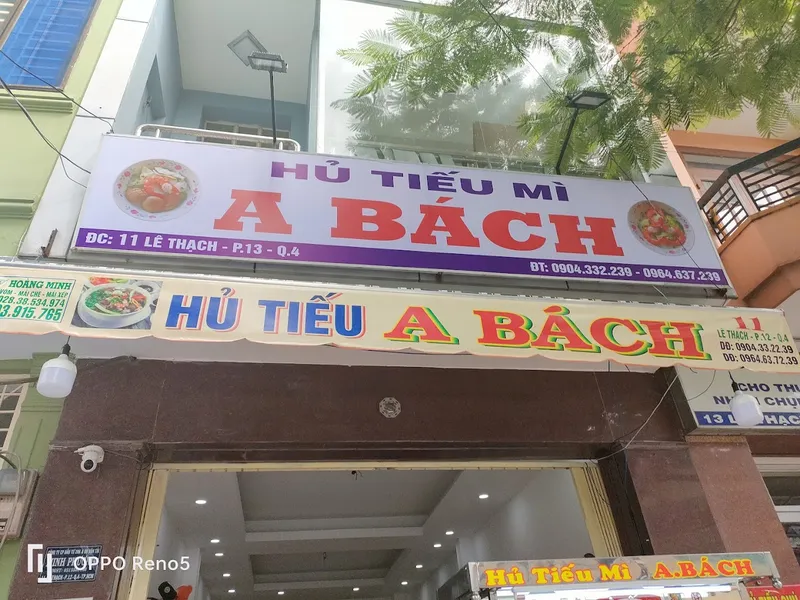 Hủ tiếu mì A Bách