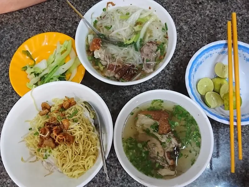 Hủ tiếu giò heo