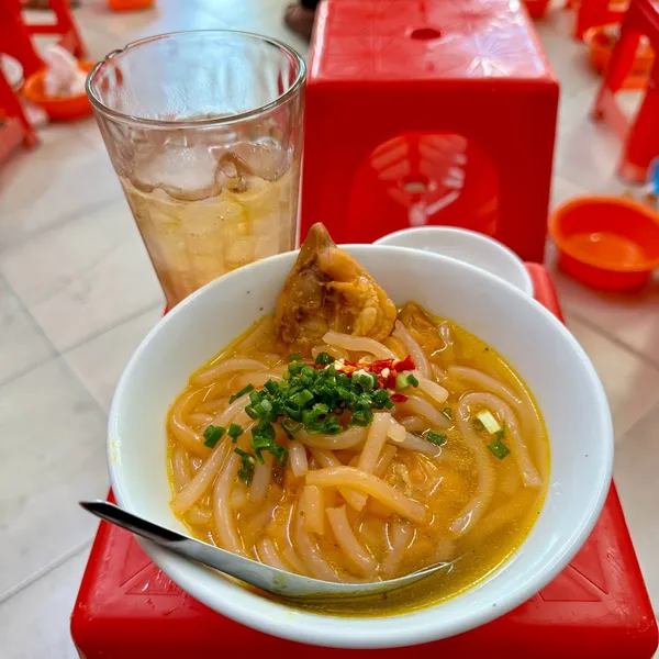 Banh canh mot tieng