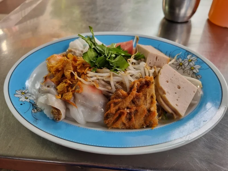 Bánh Cuốn Cô Loan