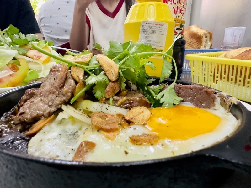 Bò Bít Tết Cô Út