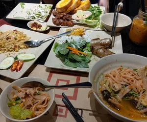 quán ăn trưa tại Quận 1