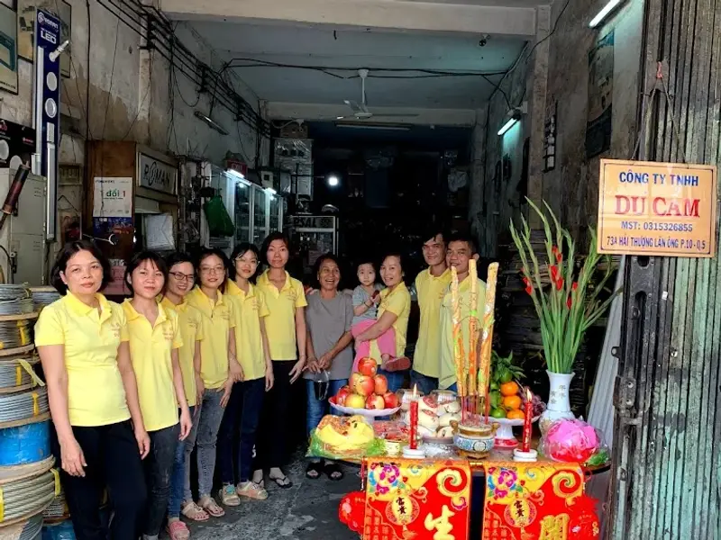 Cửa Hàng Điện Dư Cẩm