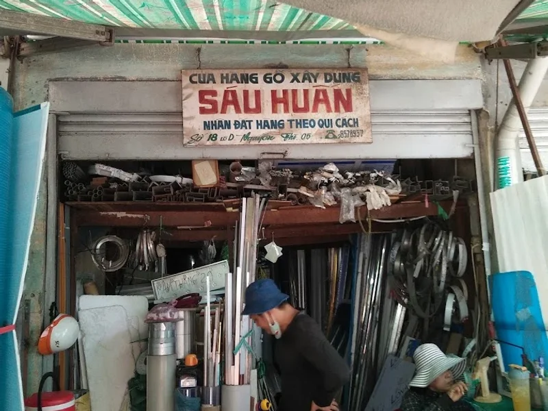 Cửa hàng vật liệu xây dựng Sáu Huấn