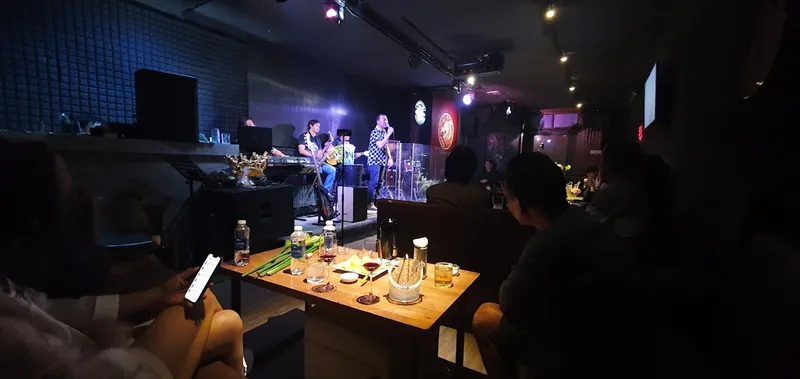 Chốn Xưa Live music