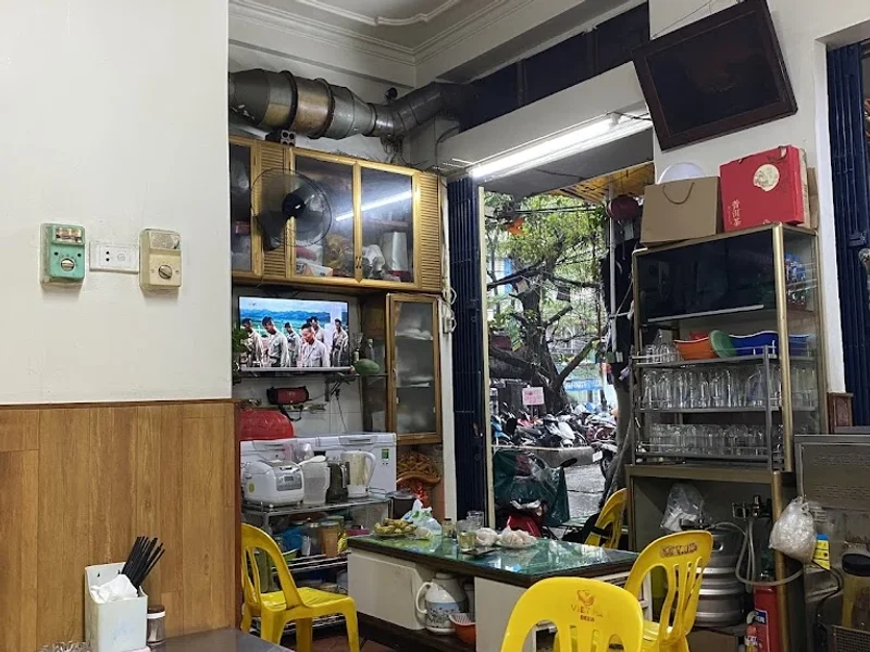 NHÀ HÀNG CÂY SI