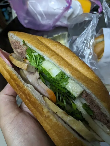 Bánh Mì Hồng Phúc