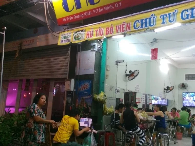 Hủ tiếu bò viên Chú Tư Già Quận 1